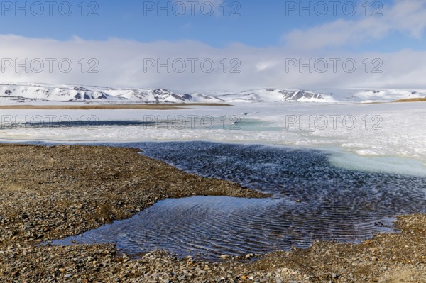 Meltwater, Kinvika, Muchinsonfjord, Spitsbergen, Svalbard