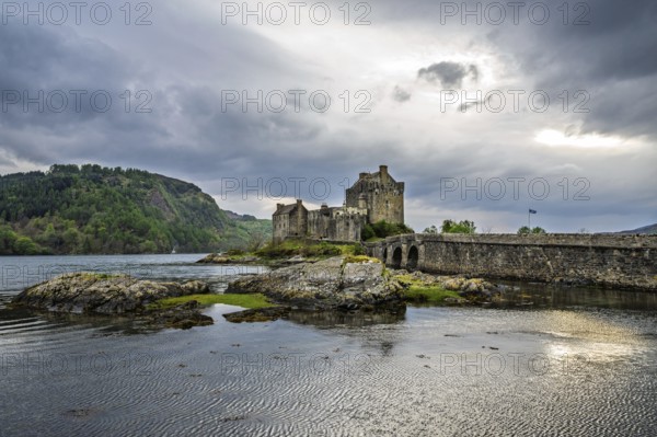 Eilean Donan Castle, Loch Duich, Isle of Skye, Highlands, Scotland, UK