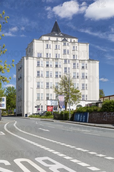 Cammann-Hochhaus, historic administration building of a former upholstery fabric weaving mill with folded façade, Chemnitz, Saxony, Germany