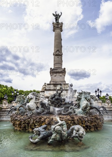 Fontaine du Char du Triomphe de la Concorde, Place des Quinconces, Bordeaux, Gironde, Nouvelle-Aquitaine, France