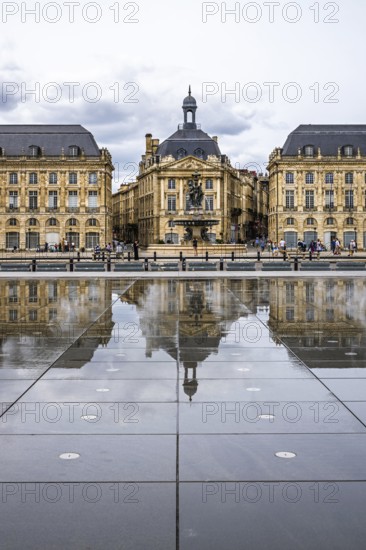 Miroir d'eau and Place de la Bourse, Bordeaux, Gironde, Nouvelle-Aquitaine, France