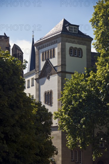 Max Planck Institute for Mathematics, church tower of Bonn Minster and Sterntor on Bottlerplatz with lots of greenery, Bonn, North Rhine-Westphalia, Germany