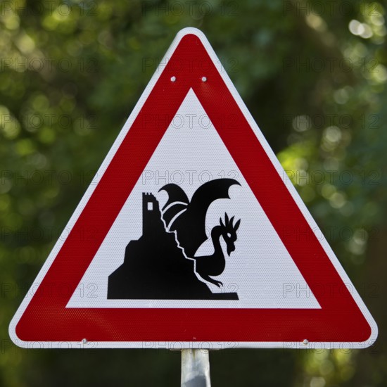 Traffic sign, Give way, Drachenfels with dragon, Drachenfelsbahn, Königswinter, North Rhine-Westphalia, Germany