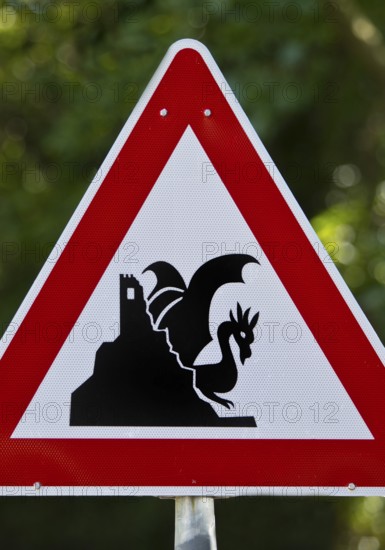 Traffic sign, Give way, Drachenfels with dragon, Drachenfelsbahn, Königswinter, North Rhine-Westphalia, Germany