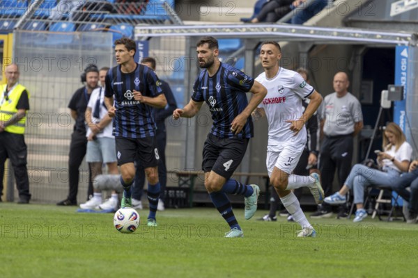Football 3rd division, 2025/26 season, matchday 1: Waldhof Mannheim v SC Verl***On the ball: Tim Sechelmann (4, Mannheim)