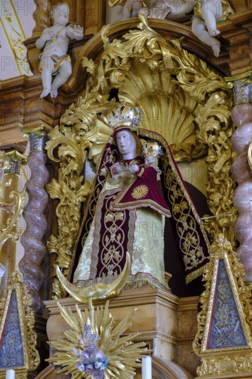 Main altar with picture of grace, chapel of grace with rococo furnishings, pilgrimage church of the Assumption of the Virgin Mary, Hohenpeißenberg, Hoher Peißenberg, Peissenberg, Pfaffenwinkel, Upper Bavaria, Bavaria, Germany