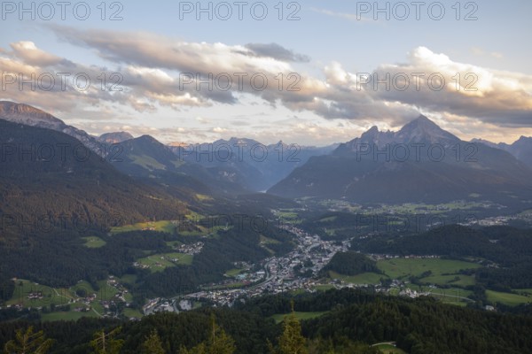 Panoramic view of Berchtesgaden, Watzmann and Königssee from the Kneifelspitze