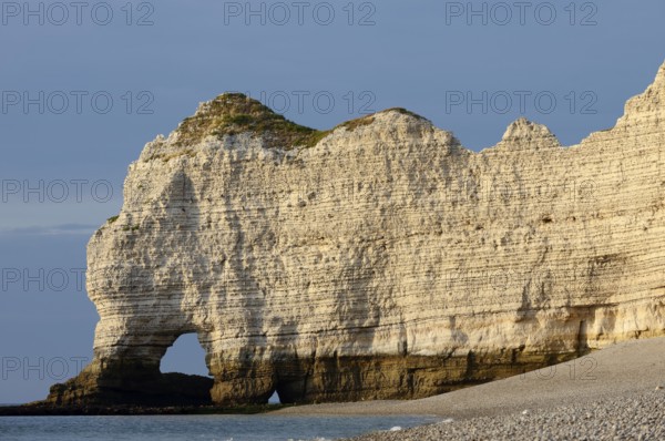 Cliffs with the Porte d'Amont rock gate, Etretat, Alabaster Coast, Seine-Maritime, Normandy, France