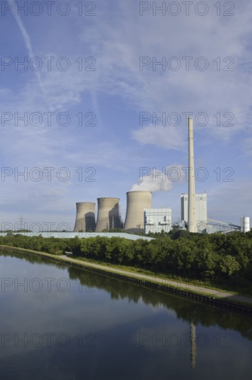 Gersteinwerk power station and Datteln-Hamm Canal, Werne-Stockum, North Rhine-Westphalia, Germany