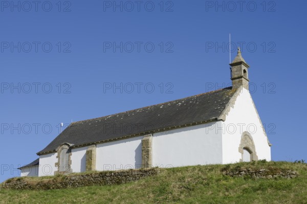St Michel tumulus with chapel, Carnac, Morbihan department, Brittany, France