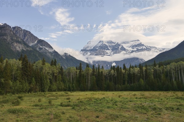 Mount Robson, at 3954 metres the highest mountain in the Canadian Rocky Mountains, Mount Robson Provincial Park, British Columbia, Canada