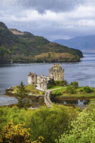 Eilean Donan Castle, Loch Duich, Isle of Skye, Highlands, Scotland, UK