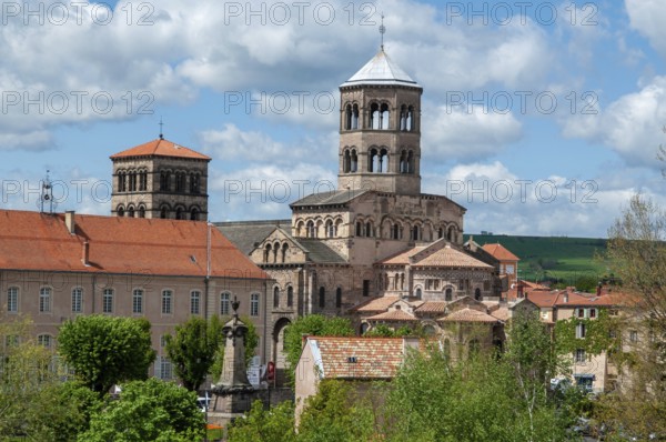 Issoire. Romanesque church Saint Austremoine, one of the five major Romanesque churches in Auvergne, Puy de Dome, Auvergne Rhone Alpes. France