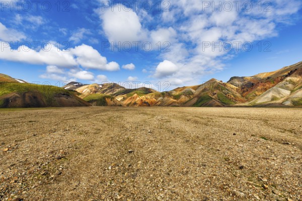 Volcanic landscape, colourful rhyolite mountains, Cumulus, Landmannalaugar, remote hiking area in Fjallabak nature reserve, Laugavegur hiking trail, Suðurland, Sudurland, Icelandic highlands, Iceland