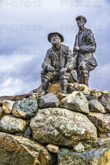 Collie and MacKenzie Statue, Sligachan Old Bridge, Isle of Skye, Scotland, UK