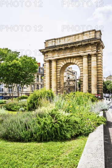 Arch Porte de Bourgogne, Bordeaux, Gironde, Nouvelle-Aquitaine, France
