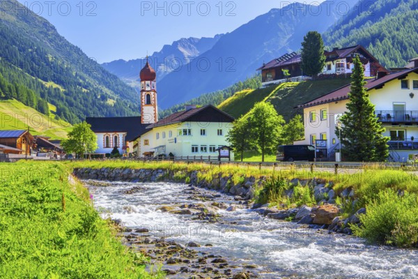 Chaplaincy church in the village on Horlachbach, Niederthai in Horlachtal, side valley of Ötztal, Stubai Alps, Tyrol, Austria