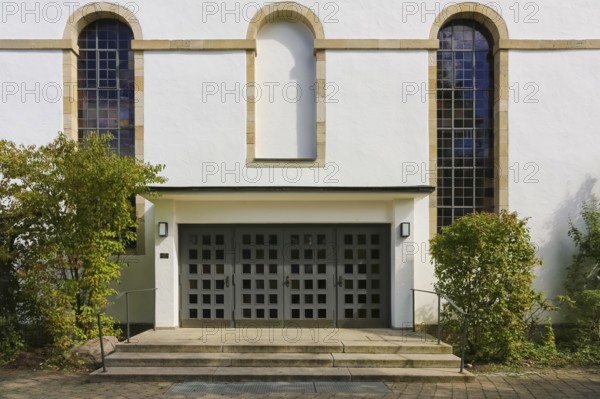 Protestant church, church, sacred building, church square, entrance, doors, detail, window, Gomaringen, district of Tübingen, Baden-Württemberg, Germany