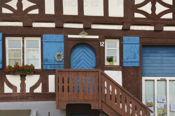 Kässtadel, KäStadel, on the lake, specialist cheese shop with bistro, cheese shop, delicatessen, café, regional cuisine, small restaurant, garden, idyll, still life, half-timbered, façade, blue wooden shutters, shutters, time out, stop off, Oberuhldingen district, Uhldingen-Mühlhofen municipality, Lake Constance district, Baden-Württemberg, Germany