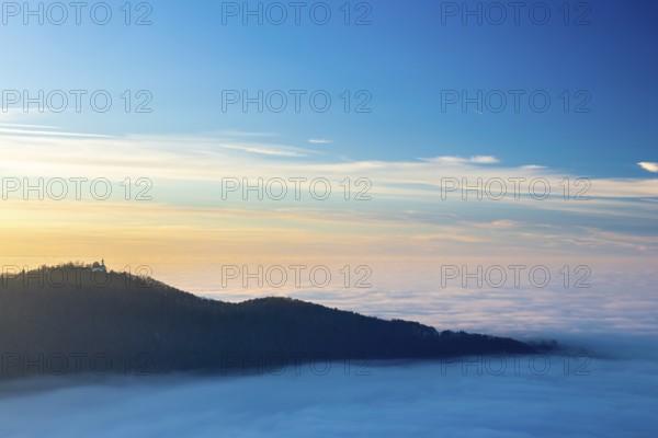 Inversion weather, fog, sunset, view from Breitenstein, Teck Castle, autumn, Ochsenwang, Swabian Jura, Baden-Württemberg, Germany