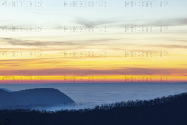 Inversion weather, fog, sunset, autumn, Breitenstein, Ochsenwang, Swabian Alps, Baden-Württemberg, Germany