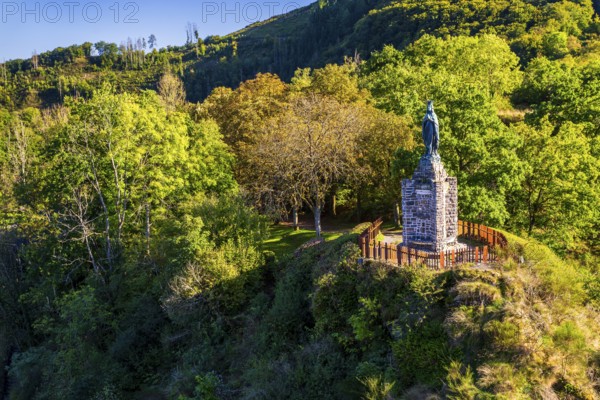 Castle of Esch-Sur-Sure, old historical city, hilly mountains of the Ardennes, Kanton Wiltz, Grand Duchy of Luxembourg