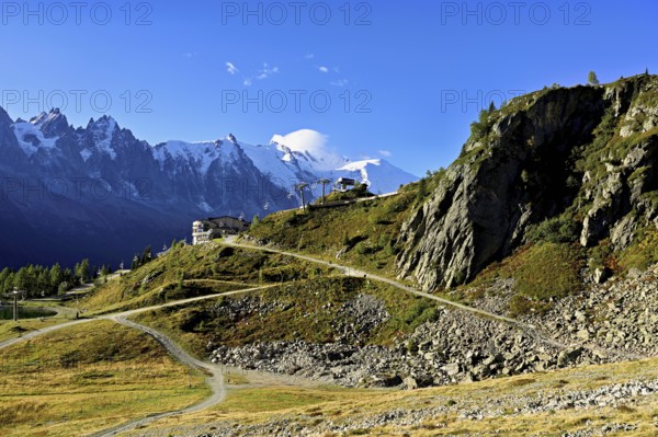 Mountain station of the La Flégère cable car, with the snow-covered Mont Blanc massif at the back, Chamonix-Mont-Blanc, Haute-Savoie, France