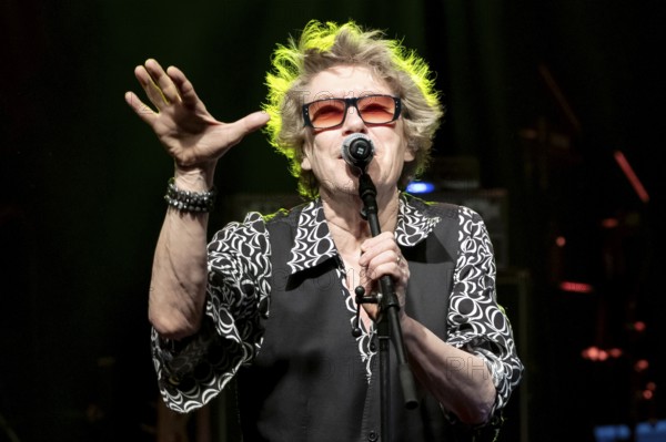 Singer Richard Butler, The Psychedelic Furs, rock band, UK, Live 2025 tour, concert on 08.11.2025 at Columbia Theater, Berlin, Germany > English> The Psychedelic Furs, rock band, UK, live 2025 tour, concert on November 8, 2025 at the Columbia Theater, Berlin, Germany