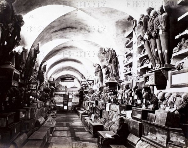 Capuchin Crypt, Le Catacombe dei Cappuccini, extensive crypt complex under the Capuchin monastery in Palermo and, with its natural mummies, one of the most famous burial sites in the world, Sicily, Italy, illustration, reproduction from a model from the 19th century. Authentic, file restored for optimal use, exact date of submission unknown, historical