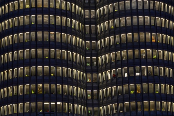 Illuminated offices at BMW headquarters, BMW four-cylinder, Petuelring, Munich, Upper Bavaria, Bavaria, Germany