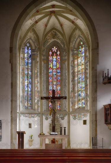 Interior view, choir room, altar, Jesus on the Cross, City Church, Bietigheim-Bissingen, Baden-Württemberg, Germany