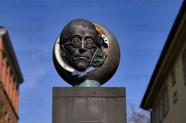 Head, sculpture in front of Villa Visconti, also House of Heads, Bietigheim-Bissingen, Baden-Württemberg, Germany