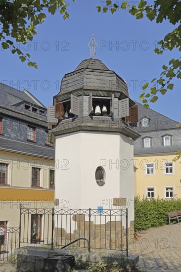 Historic bell tower with glockenspiel, turret, house, Schwarzenberg, Western Ore Mountains, Ore Mountains, Saxony, Germany