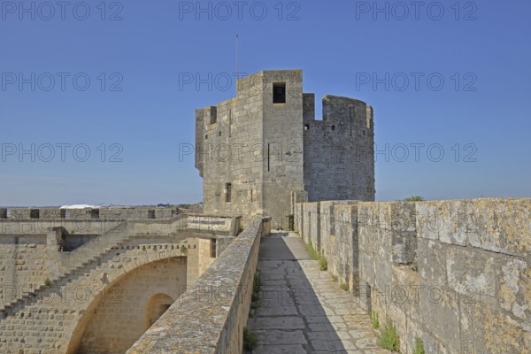 Bourguignon rampart and tour, fortified defence tower, city tower and historic city fortifications, city walls, Aigues-Mortes, Gard, Camargue, Provence, France