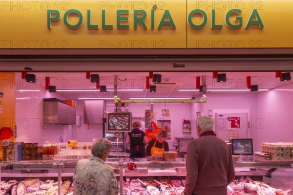 Market stall shop store selling chicken meat products inside Mercado Central de Zaragoza, Zaragoza, Aragon, Spain