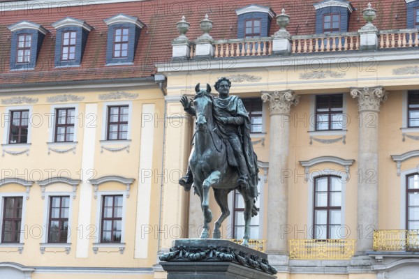 Equestrian statue, Grand Duke Carl August of Saxe-Weimar-Eisenach in antique armour on a horse, Weimar, Thuringia, Germany