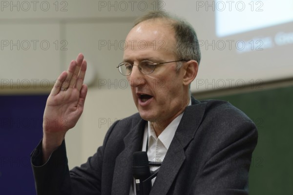 Friedemann Pulvermüller in an introduction to linguistics, 08.02.2013
