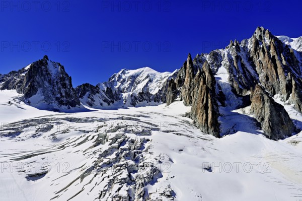 View of the mountains from the Télécabine Panorama Railway, La Tour Ronde, Mont Blanc, Mont Maudit, Le Mont Blanc du Tacul, in the foreground the glacier du Géant, Chamonix-Mont-Blanc, Haute-Savoie, France