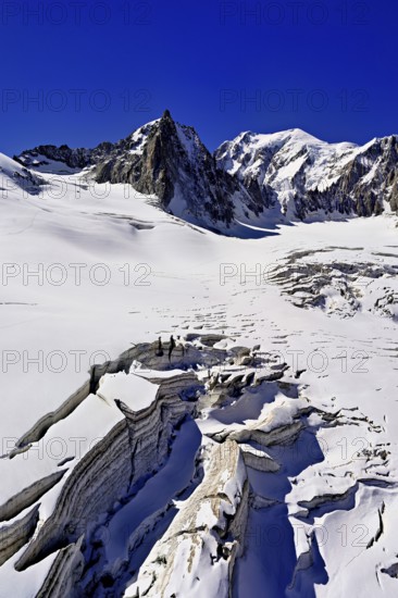 View of the mountains from the Télécabine Panorama Railway, La Tour Ronde, Mont Blanc, in the foreground the glacier du Géant, Chamonix-Mont-Blanc, Haute-Savoie, France