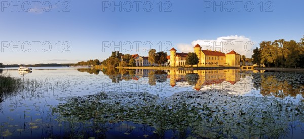 Rheinsberg Castle, lakeside with Lake Grienerick, Ostprignitz-Ruppin district, prime example of Friederician Rococo, Brandenburg, Germany
