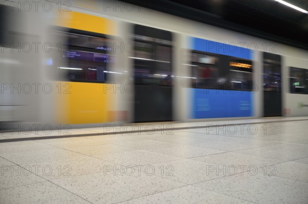 Underground incoming S-Bahn, train, class 420 iGeneration 2025, platform, stop, city centre station, public transport, movement effect, VVS, Stuttgart transport association, local transport, Stuttgart, Baden-Württemberg, Germany