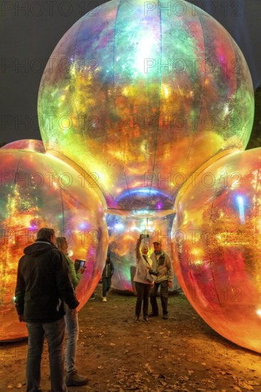 The 10th Essen Light Festival, in the city centre, second largest light art festival in Germany, light art on the Burgplatz, Evanescent light installation, by the Australian artist duo Atelier Sisu, large bubble-like spheres, with light and sound, Essen, North Rhine-Westphalia, Germany