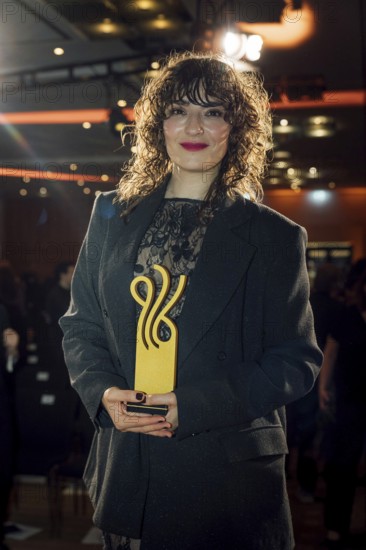 Seyneb Saleh with the German Acting Award 2025 for the category Episodic Role in Uncivilised - Nine Eleven on stage after the award ceremony of the German Acting Award at Pullmann Berlin Schweizerhof, Berlin, 09.10.2025