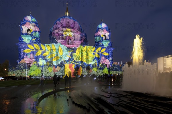 Berlin Cathedral, 21st BERLIN FESTIVAL OF LIGHTS, motto Let's Shine Together, light installations, 9 October 2025, Berlin, Germany, < english> 21st BERLIN FESTIVAL OF LIGHTS, motto Let's Shine Together, light installations, October 9, 2025, Berlin, Germany