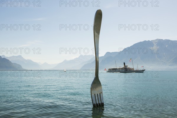 La Fourchette, the fork, sculpture by Jean-Pierre Zaugg, Vevey, Lake Geneva, Lac Léman, Canton of Vaud, Switzerland