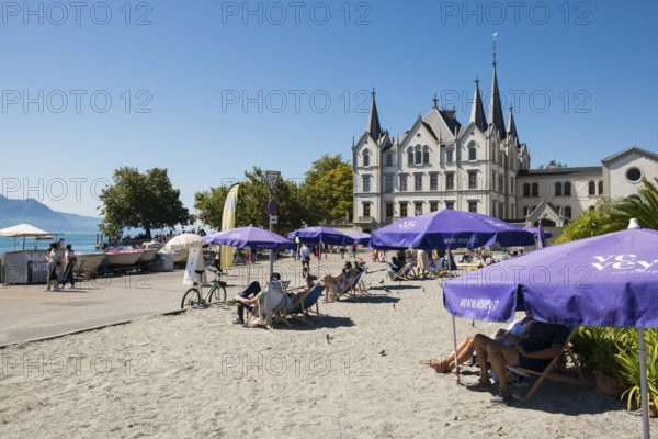 Promenade by the lake, Vevey, Lake Geneva, Lac Léman, Canton of Vaud, Switzerland