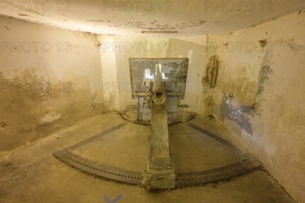 Gun emplacement in Fort de Vaux from the 1st World War, Douaumont, Département Meuse, France