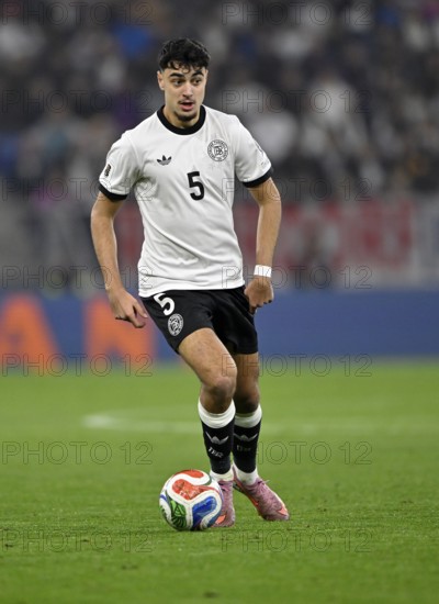 Aleksandar Pavlovic GER (05) Action on the ball World Cup qualifier, international match, Germany v Luxembourg, PreZero Arena, Sinsheim, Baden-Württemberg, Germany