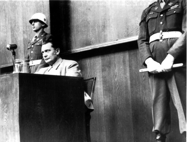 Nuremberg Trial, main war criminal, unusual perspective, Nuremberg 1946, variant J. Chaldej: I wanted to photograph Göring in the courtroom from an unusual perspective. That was forbidden. I got in touch with the secretary of the Soviet judge Nikitenko. I swapped places with him for a few hours and was able to take this photo