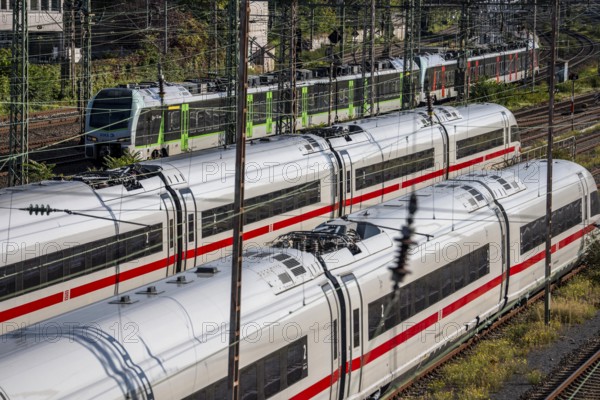 ICE trains on the railway line, VIAS regional train, north of Düsseldorf main station, North Rhine-Westphalia, Germany